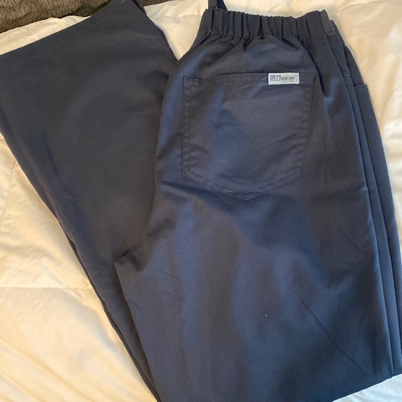 Greys Anatomy Barco woman’s Small scrub pants. - Picture 1 of 5